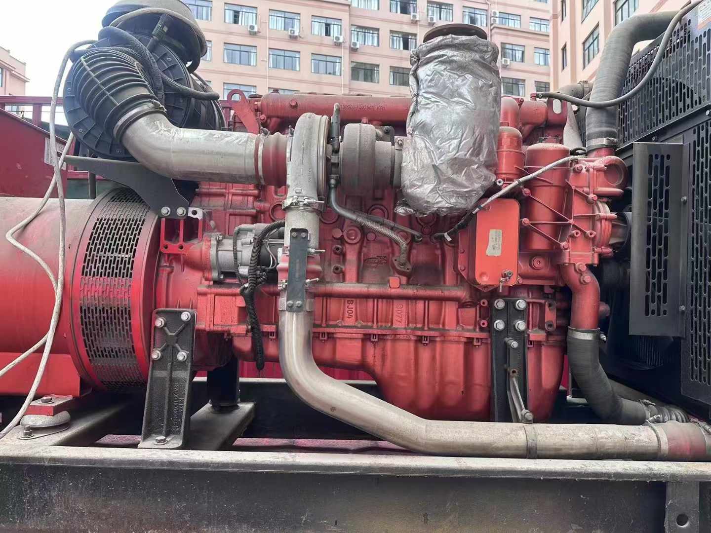 加查如何选择适合 600kW 柴油发电机组的过载保护器？
